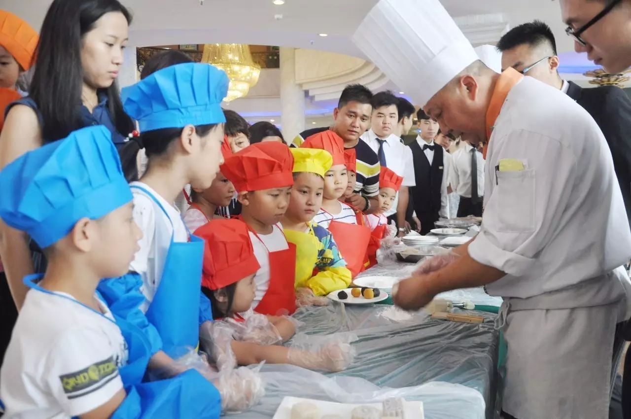 甜蜜時光 冰皮月餅親子DIY，小小廚藝家的成長印記